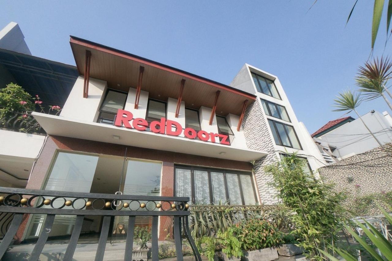 Reddoorz Plus Near Green Pramuka Square Mall Jakarta Exteriör bild