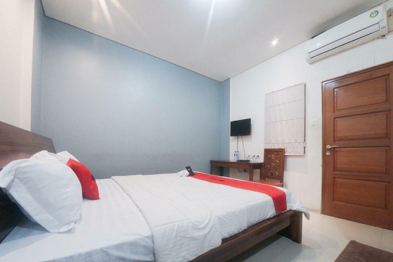 Reddoorz Plus Near Green Pramuka Square Mall Jakarta Exteriör bild